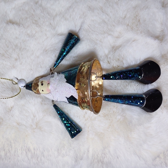 3pc. Santa Dangling Metal Ornaments - Picture 4 of 7